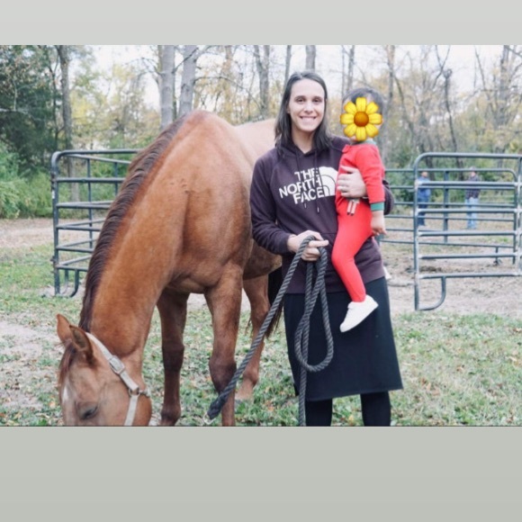 Meet your Posher, Emily - Picture 4 of 4